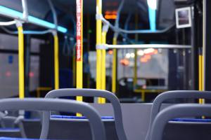 Usa i bus notturni Nightline di notte