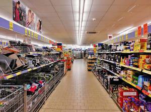 Supermercati differenze tra billa spar hofer e lidl
