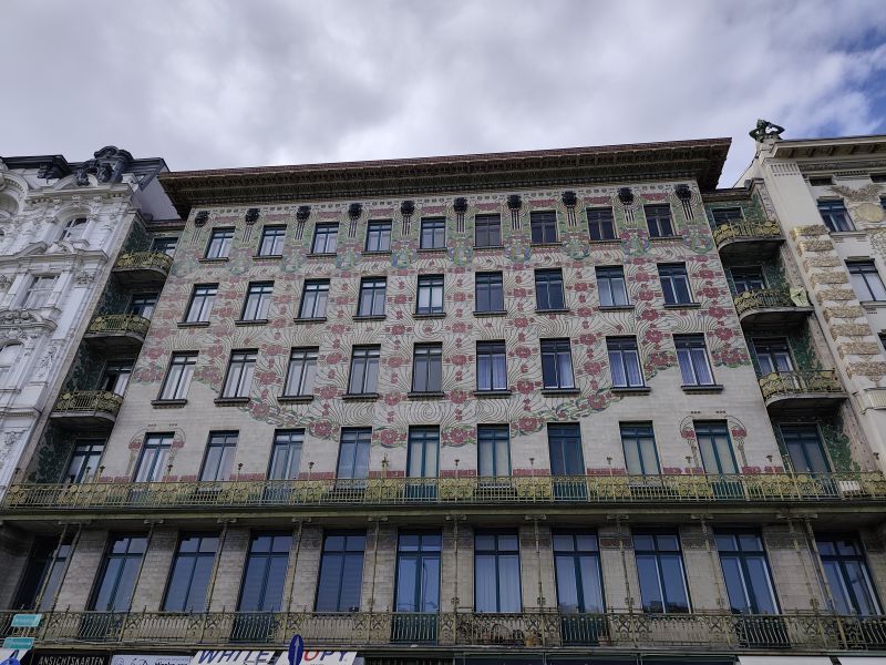 casa-delle-maioliche-majolikahaus