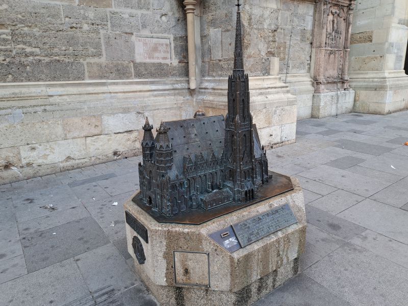 modello-in-scala-in-bronzo-della-Cattedrale-di-Santo-Stefano
